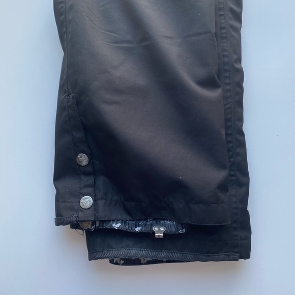 Get ready for ski season with black ski pants Ocean &Earth - Picture 4 of 5